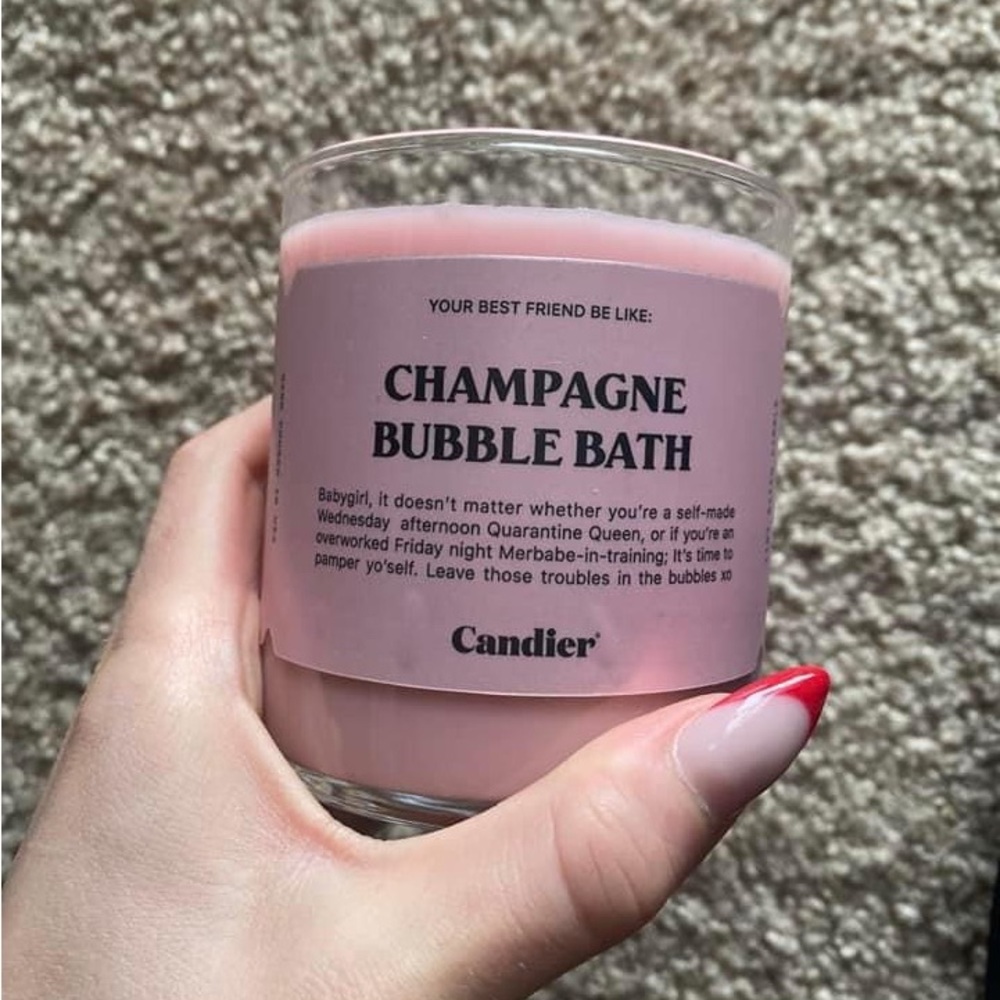 ❤️SOLD❤️ CHAMPAGNE BUBBLE BATH CANDLE